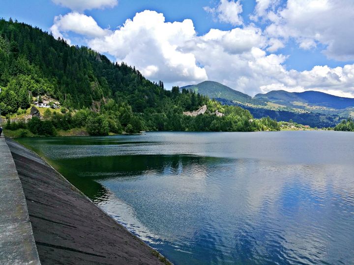barajul colibita, lacul colibita